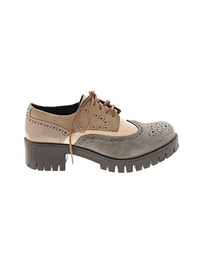 Pre-owned Girotti Flats In Tan