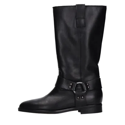 Gisel Moire ' Boots In Black