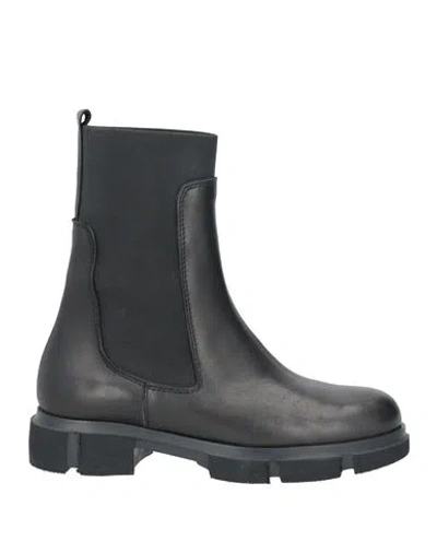 Gisel Moire Gisél Moiré Woman Ankle Boots Black Size 7 Leather