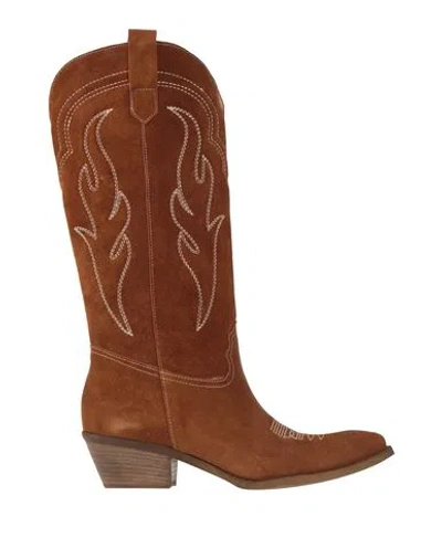 Gisel Moire Gisél Moiré Woman Boot Camel Size 6 Leather In Beige