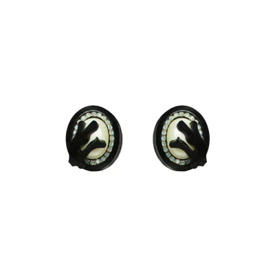 Gissa Bicalho Women's Acrylic Handmade Earring Short Coral And Pearl Black
