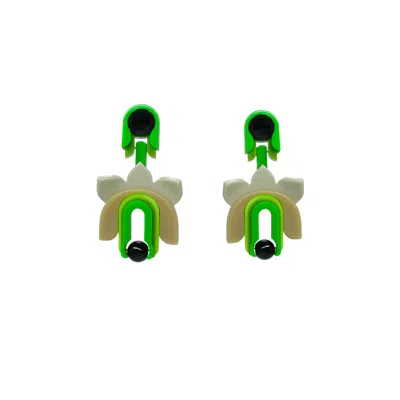 Gissa Bicalho Women's Handmade Acrylic Earring Lilium - Green