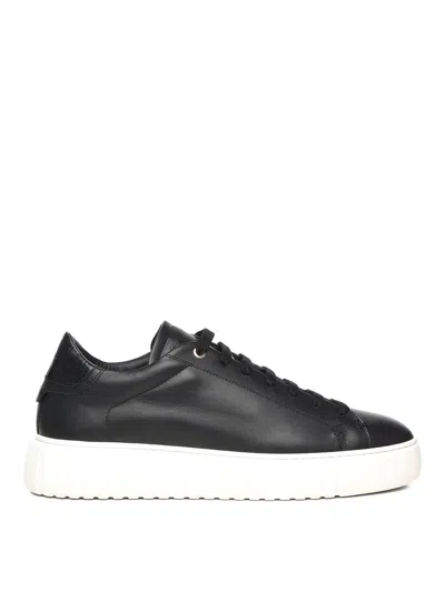 Giuliano Galiano Mars Contrast-sole Low-top Sneakers In Black