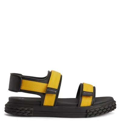 Giuseppe Zanotti Blabber Gummy In Black