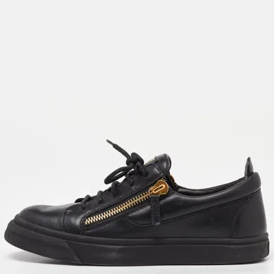 Pre-owned Giuseppe Zanotti Black Leather Double Zipper Low Top Sneakers Size 39