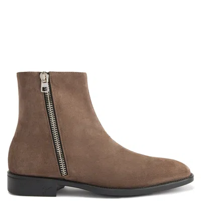 Giuseppe Zanotti Cassian In Gray