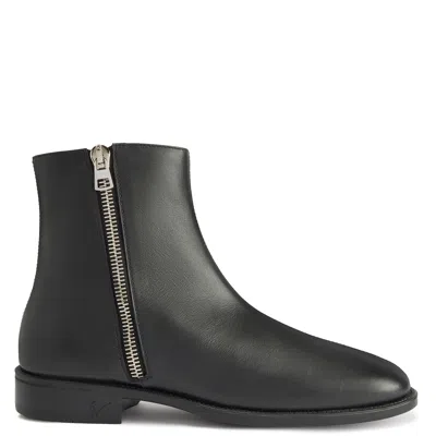 Giuseppe Zanotti Cassian In Black