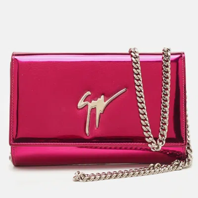 Pre-owned Giuseppe Zanotti Cloepatra Pink Patent Leather Chain Clutch