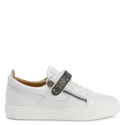Giuseppe Zanotti Coby Deluxe In White