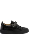 Giuseppe Zanotti Coby Leather Sneakers In Black