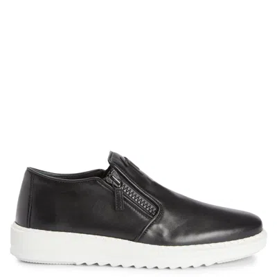 Giuseppe Zanotti Cooper Logo-plaque Loafers In Black