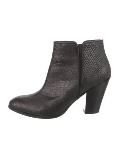 Pre-owned Giuseppe Zanotti Embossed Leather Chelsea Boots In Black