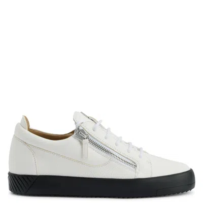 Giuseppe Zanotti Frankie