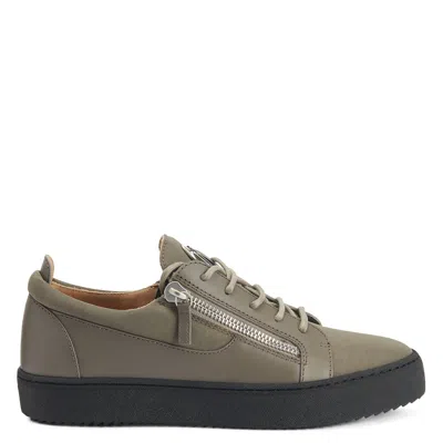 Giuseppe Zanotti Frankie Low-top Leather Sneakers In Green