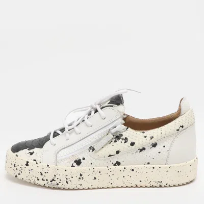 Pre-owned Giuseppe Zanotti Frankie Size 41 White/black Python Embossed Leather Low Top Sneakers