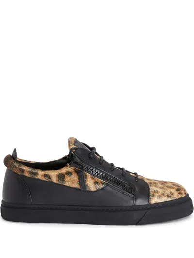 Giuseppe Zanotti Frankie Sneakers In Gold