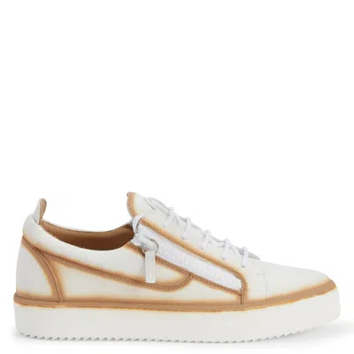Giuseppe Zanotti Frankie In White