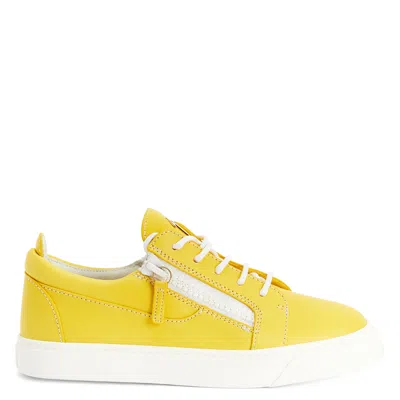 Giuseppe Zanotti Gail Low-top Sneakers In Yellow