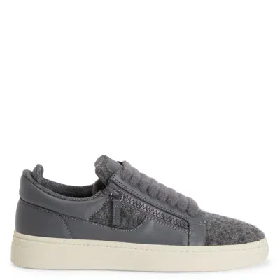 Giuseppe Zanotti Gz94