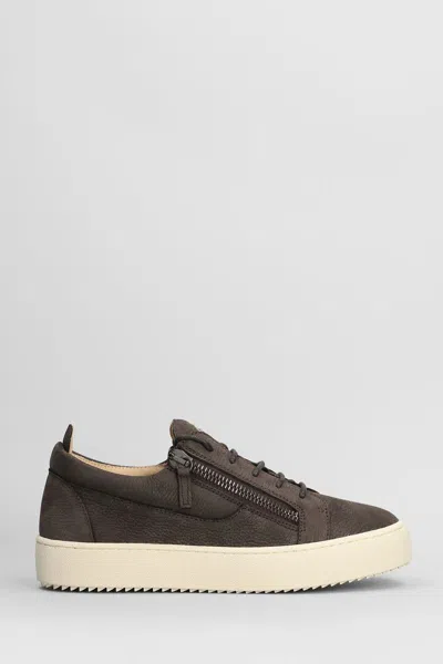 Giuseppe Zanotti Gz94 Sneakers In Brown