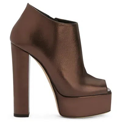 Giuseppe Zanotti Judith 120mm Platform Boots In Brown