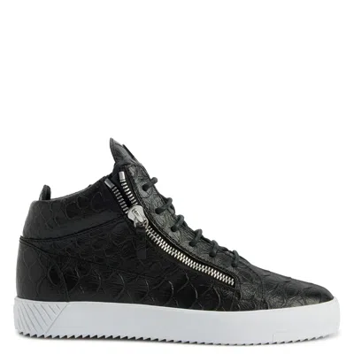 Giuseppe Zanotti Kriss