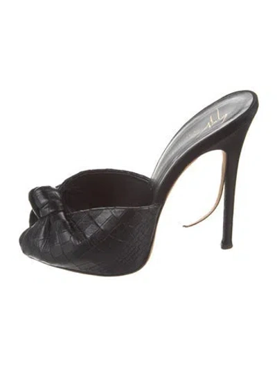 Pre-owned Giuseppe Zanotti Leather Bow Accents Slides In Black