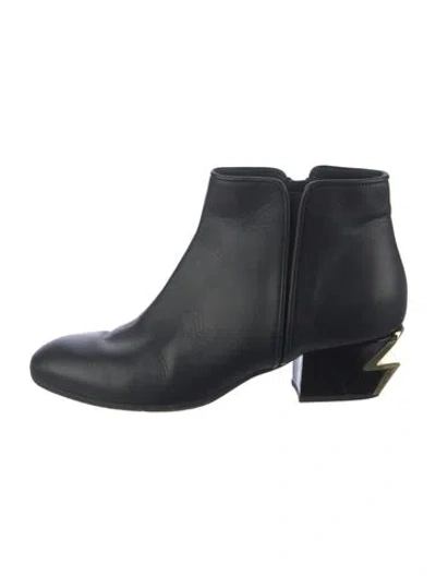 Pre-owned Giuseppe Zanotti Leather Chelsea Boots In Black