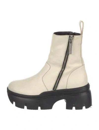 Pre-owned Giuseppe Zanotti Leather Combat Boots In Neutral