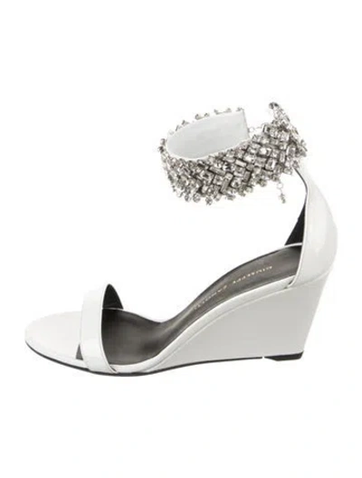 Pre-owned Giuseppe Zanotti Leather Crystal Embellishments Sandals In White