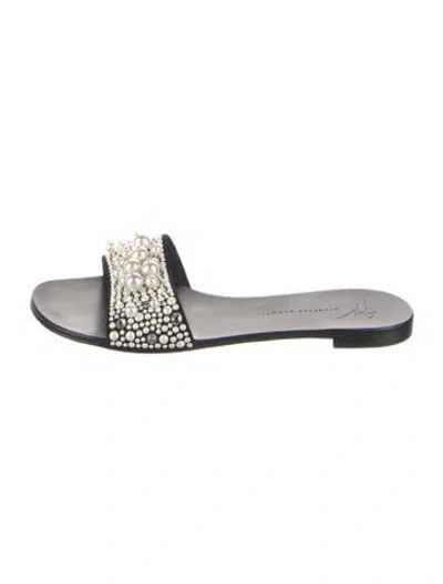 Pre-owned Giuseppe Zanotti Leather Crystal Embellishments Slides In White
