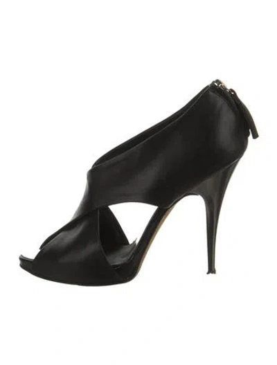 Pre-owned Giuseppe Zanotti Leather D'orsay Pumps In Black