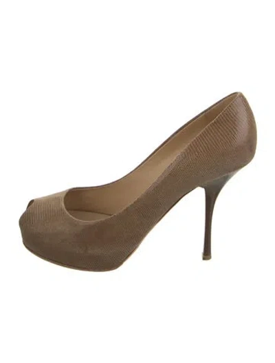 Pre-owned Giuseppe Zanotti Leather Pumps In Neutral