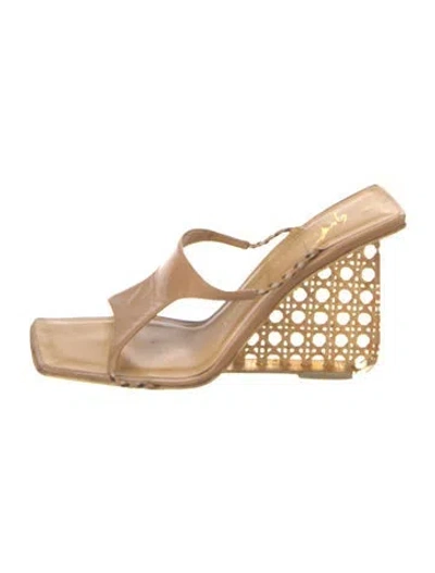 Pre-owned Giuseppe Zanotti Leather Slides In Neutral