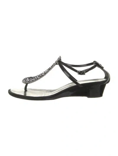 Pre-owned Giuseppe Zanotti Leather T-strap Sandals In Black