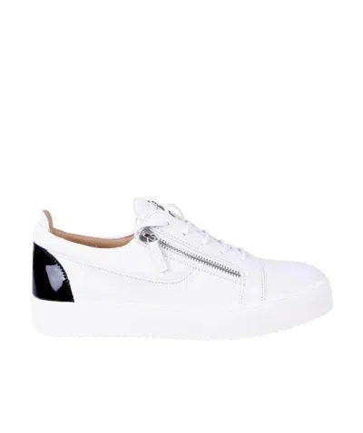 Giuseppe Zanotti Logo Casual Sports Shoes In White