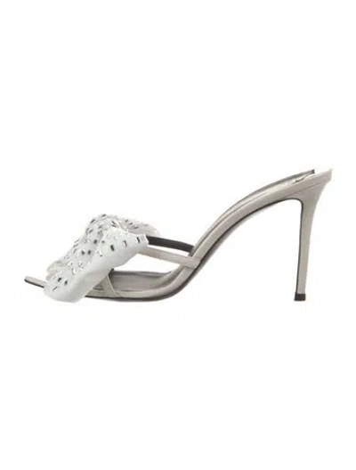Pre-owned Giuseppe Zanotti Patent Leather Bow Accents Slides In White