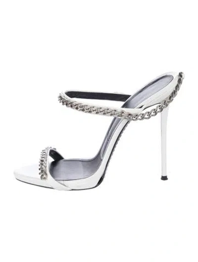 Pre-owned Giuseppe Zanotti Patent Leather Chain-link Accents Sandals In Silver