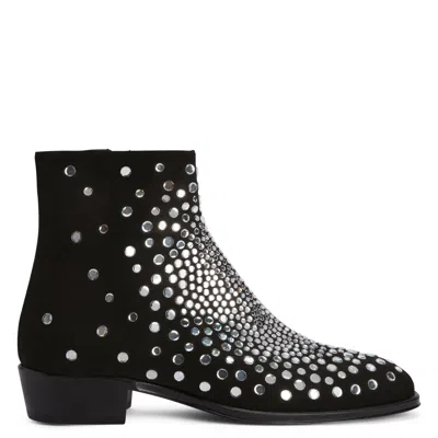 Giuseppe Zanotti Fabyen Wildlederstiefel Mit Kristallen In Black
