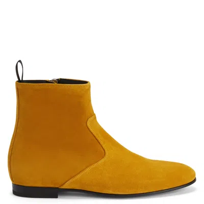 Giuseppe Zanotti Zip-up Suede Boots In Yellow