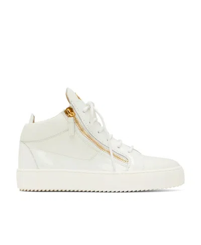 Giuseppe Zanotti Round Head Strapped High Upper Board Shoes In White