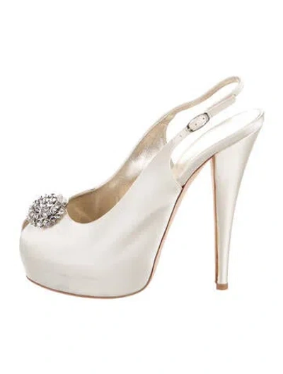 Pre-owned Giuseppe Zanotti Satin Crystal Embellishments Slingback Pumps In White