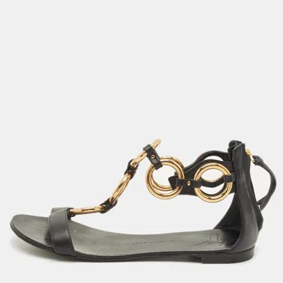 Pre-owned Giuseppe Zanotti Size 36 Black Leather And Metal T Strap Flat Sandals