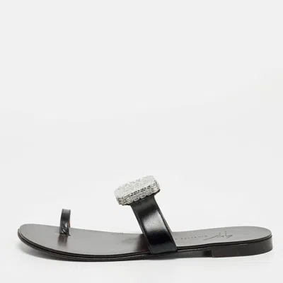 Pre-owned Giuseppe Zanotti Size 38 Black Leather Crystal Embellished Thong Flat Slides