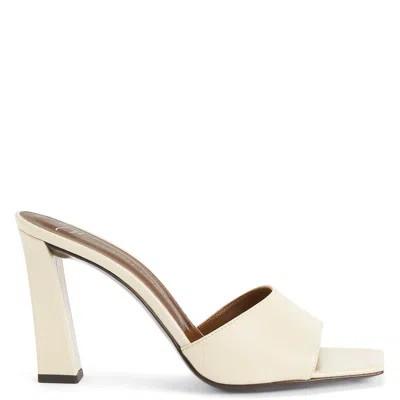 Giuseppe Zanotti Talia Mule 90 In Beige