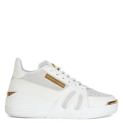 Giuseppe Zanotti Talon In White