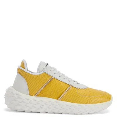 Giuseppe Zanotti Urchin In Yellow