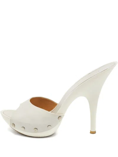 Pre-owned Giuseppe Zanotti Vintage 125mm Patent-leather Studded Sandals In White