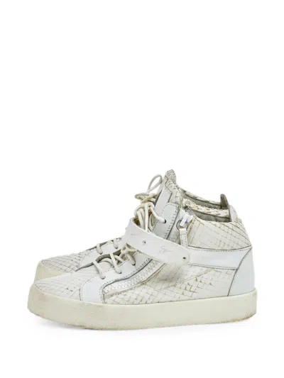 Pre-owned Giuseppe Zanotti Vintage Lace-up Sneakers In White