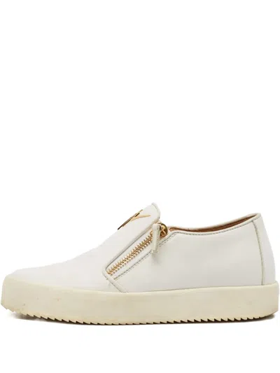 Pre-owned Giuseppe Zanotti Vintage Eve Leather Zip-up Sneakers In White